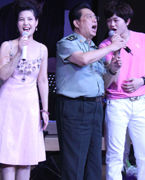 李双江梦鸽夫妇及儿子