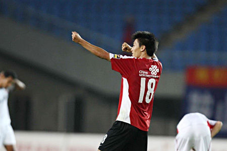 杨旭帽子戏法辽足5-1长春 亚泰3连败祥福恐下课