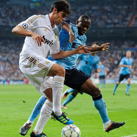 卡卡终结24个月欧冠球荒 强势回归直逼里瓦纪