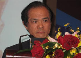 何志成