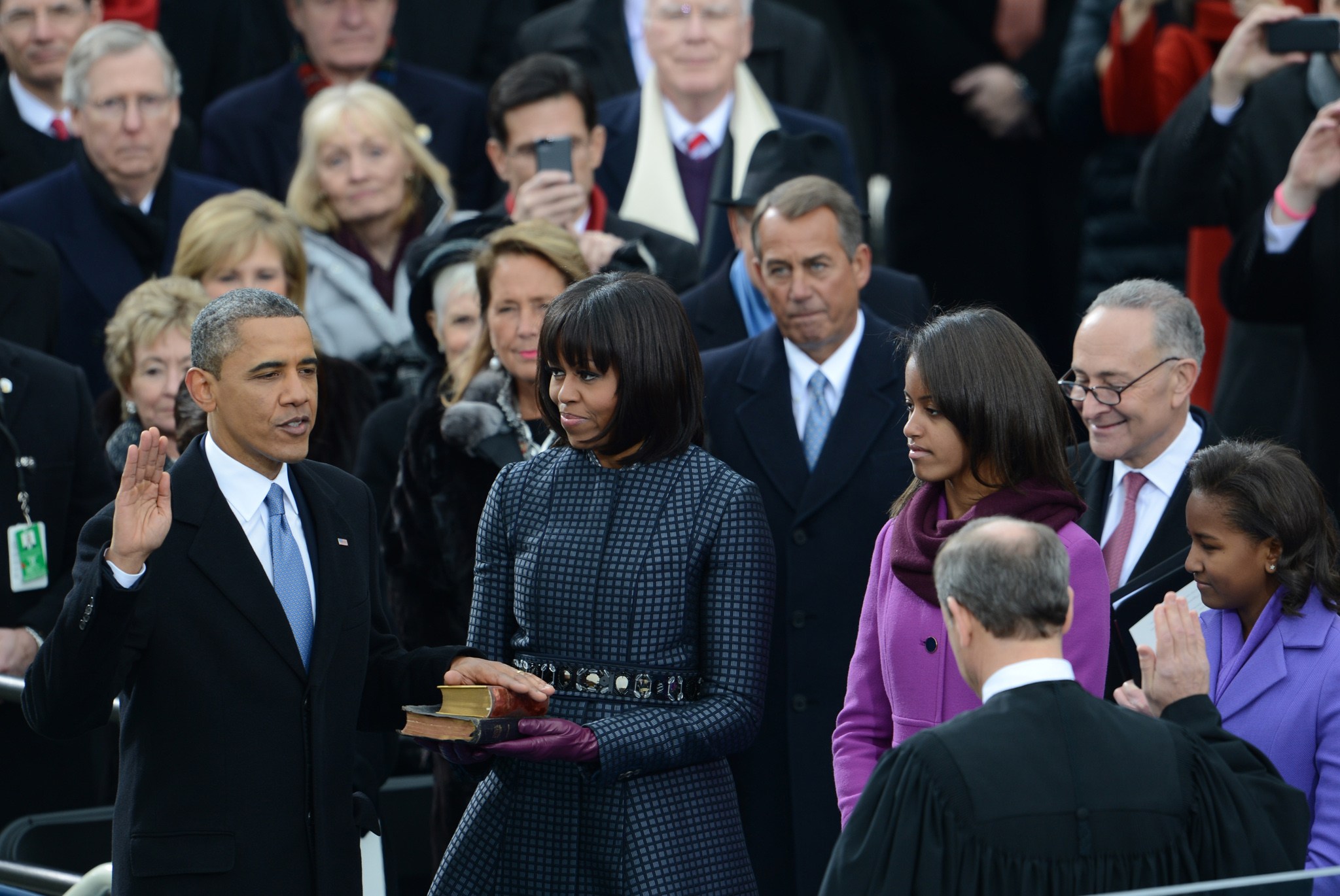 奥巴马在国会山宣誓就职美国总统_手机网易网