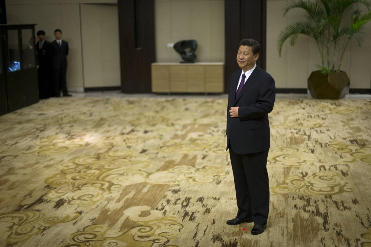 习近平等待会见各中外企业家。