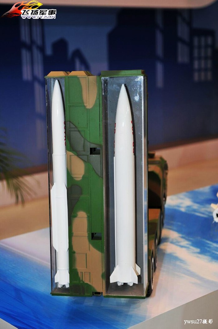 　　BP-12A“用于攻击各类重要战役纵深目标，例如导弹发射场、火箭和远程火炮发射场、通信中心、部队集结地、后勤补给基地和技术支持中心”。BP-12A系统可携带两个用于垂直“热发射”的导弹储运发射箱。弹头和导弹弹体在飞行中不会分开。BP-12A与SY400多管制导火箭炮系统发射平台一样，其地面测试和发射控制系统也与SY400相同。　　不仅如此，航天科工集团九院为BP-12A弹道导弹研制的发射车也具备极佳的越野性能，更重要的是能够实现BP-12A弹道导弹与SY400远程火箭炮的共架发射，远近相互补充，实现更大的火力覆盖面，这点有点类似美国陆军的MLRS多管火箭系统。