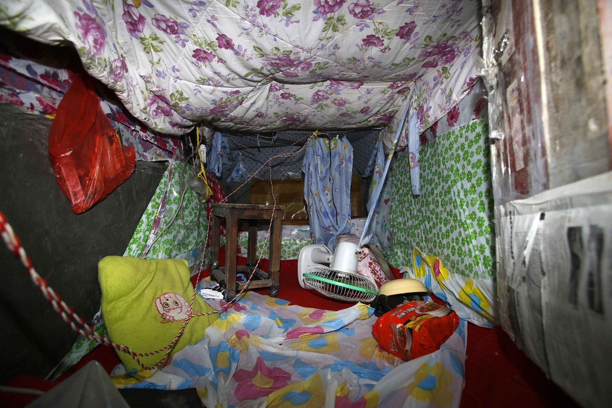 8月6日，浙江省嘉兴市秀洲区油车港镇濮家湾村蜡烛浜一带，河南信阳打工者陈小龙的出租屋里偷挖的地窖。 