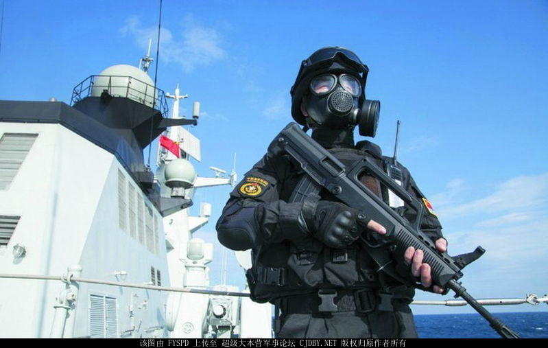 中国海军陆战队护航特战队员。
