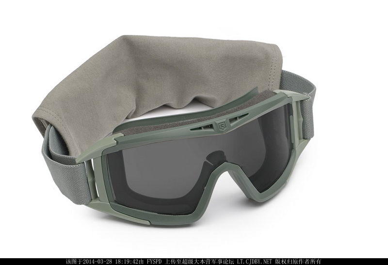 sawfly沙漠蝗虫护目镜，特战队用的是黑色款。