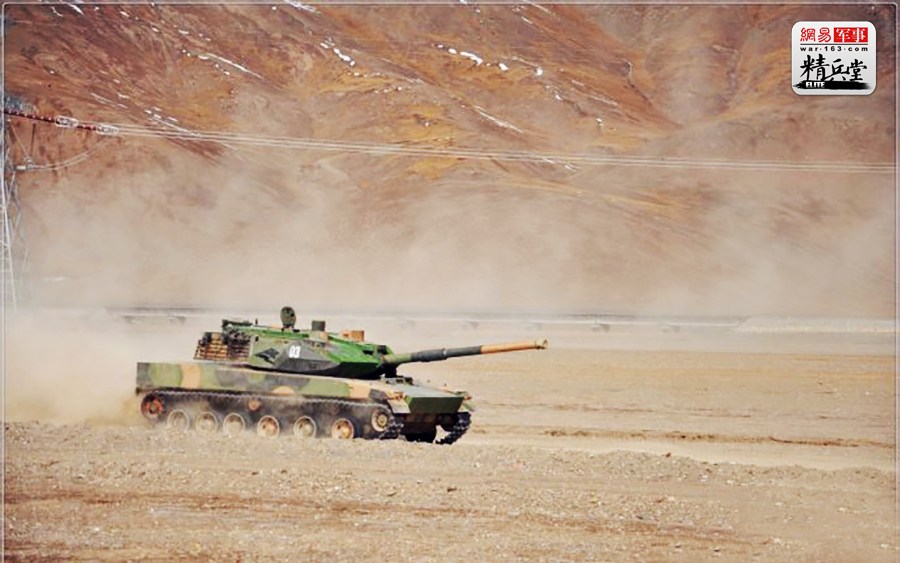 新型轻型坦克如果采用105毫米口径的火炮和配套弹药，在技术上和通用性上都有很明显的优势。而且对于该轻型坦克而言，其未来战场主要是高原或山地地形，过大口径的炮塔设计可能会增大体积和重量，轻型坦克更看重的是机动性能和越野性能。轻型坦克不宜与对方主战坦克去硬碰，主要的作用是摧毁机动和地面硬目标。