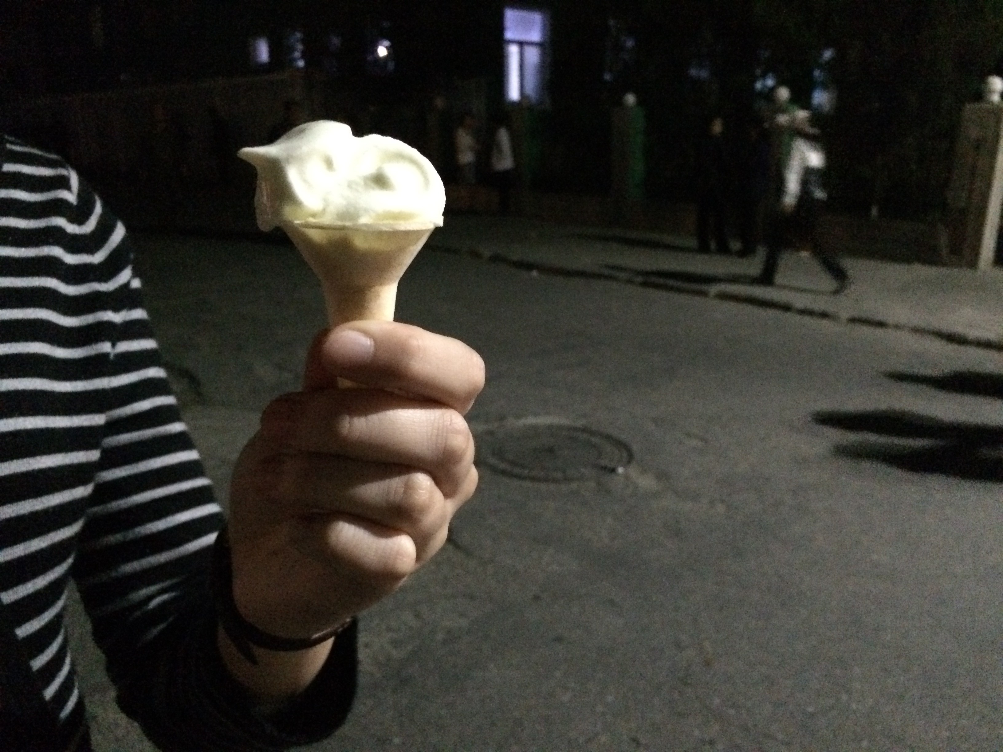 实拍平壤大街物价西瓜标价20万朝币_手机网易网