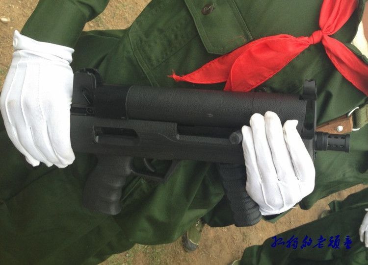9毫米LS06滚筒式冲锋枪。