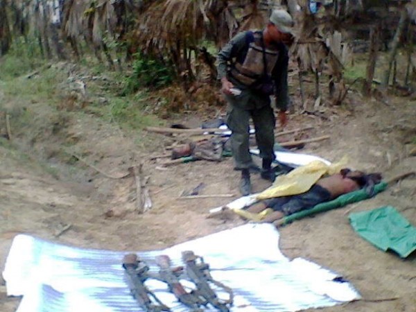 斯里兰卡内战，是斯里兰卡反政府武装泰米尔猛虎组织和斯里兰卡政府之间的战争，1983年7月，斯里兰卡泰米尔伊拉姆猛虎解放组织（猛虎组织）成员在北部的贾夫纳半岛打死13名政府军士兵，斯里兰卡首都科伦坡随即爆发针对泰米尔族人的大规模暴力冲突，从而引发斯里兰卡内战。2009年斯里兰卡反政府武装泰米尔猛虎组织最高领导人5月18日在北部地区被政府军打死，持续近30年的斯里兰卡内战就此告一段落。联合国称这场内战造成8万-10万人丧生。