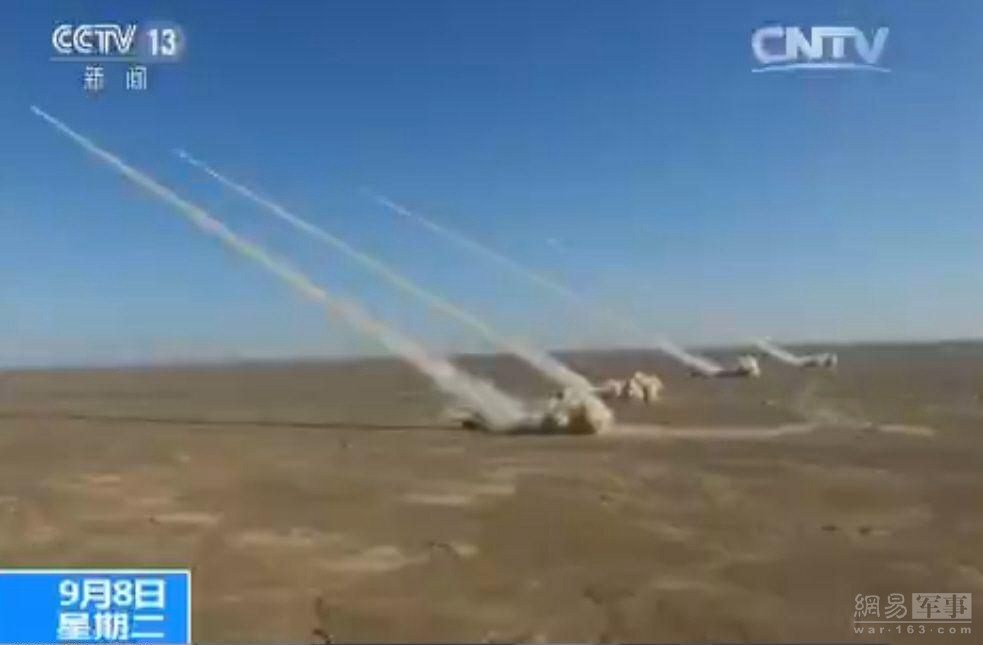 末端敏感弹药，又称“敏感器引爆弹药”，简称“末敏弹”或“现代末敏弹”或“炮射末敏弹”，是一种能够在弹道末段探测出目标的存在、并使战斗部朝着目标方向爆炸的现代弹药，主要用于自主攻击装甲车辆的顶装甲，在21世纪信息化战场上具有作战距离远、命中概率高、毁伤效果好、效费比高和发射后不管等优点。