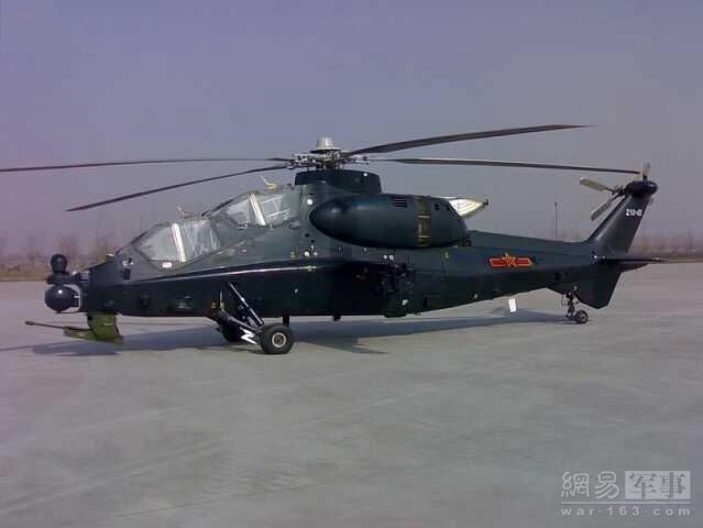 中国航空多年来一直在发动机领域有自己的难言之隐。此前曾有武直-10因为发动机不过关而不能满挂载起飞的传言。而国产新型涡轴发动机的亮相，可能会完全解决我国国产直升机依赖外国发动机的“心脏病”。图为：早期武直-10