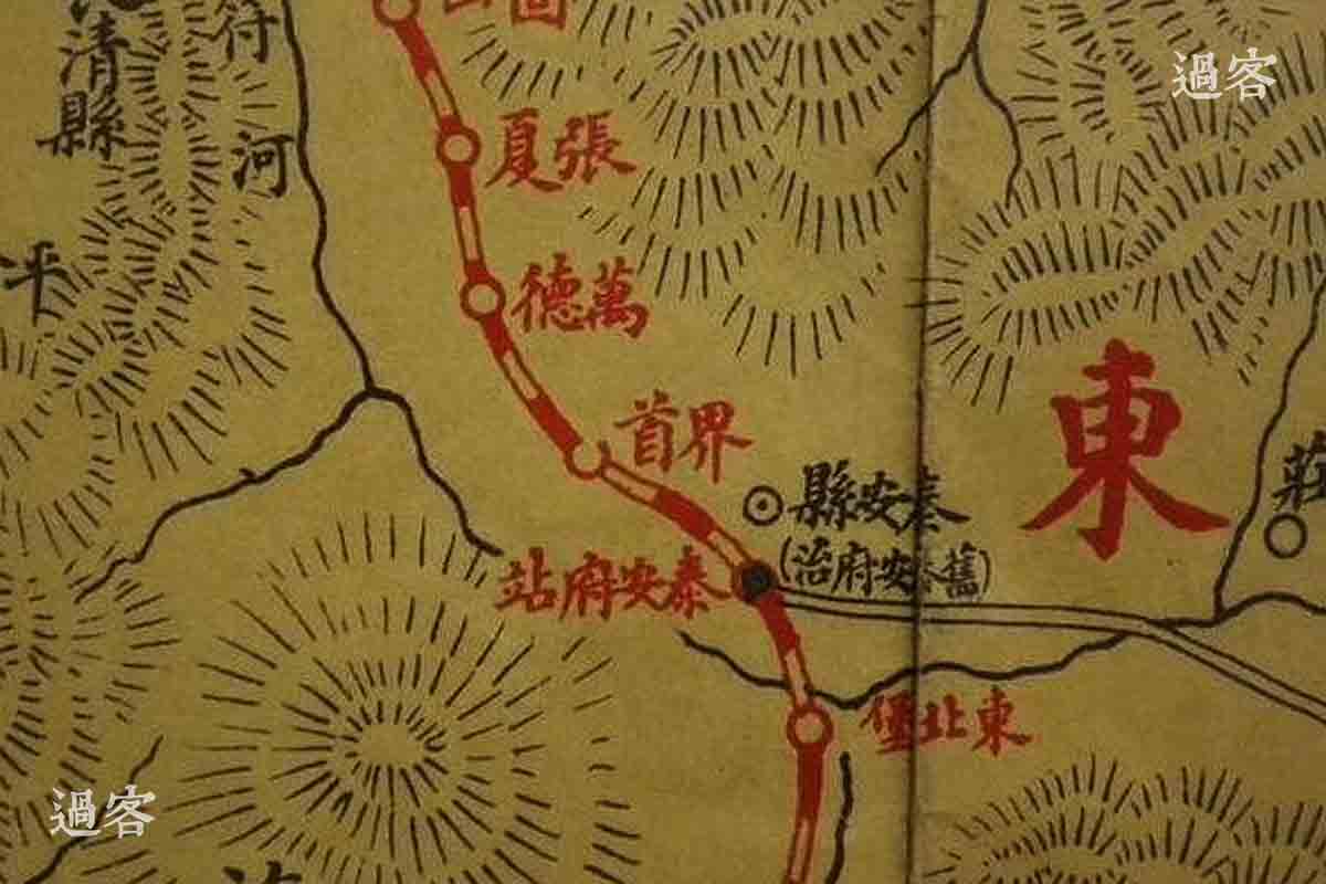 图为清末民初的津浦线地图，能看出有一座位于山东的界首站。这座界首站是一个坐落在京沪线上的铁路车站，位于山东省济南市长清区界首镇，建于1911年，目前为四等站，邮政编码为250310。（来源：网易新媒体）