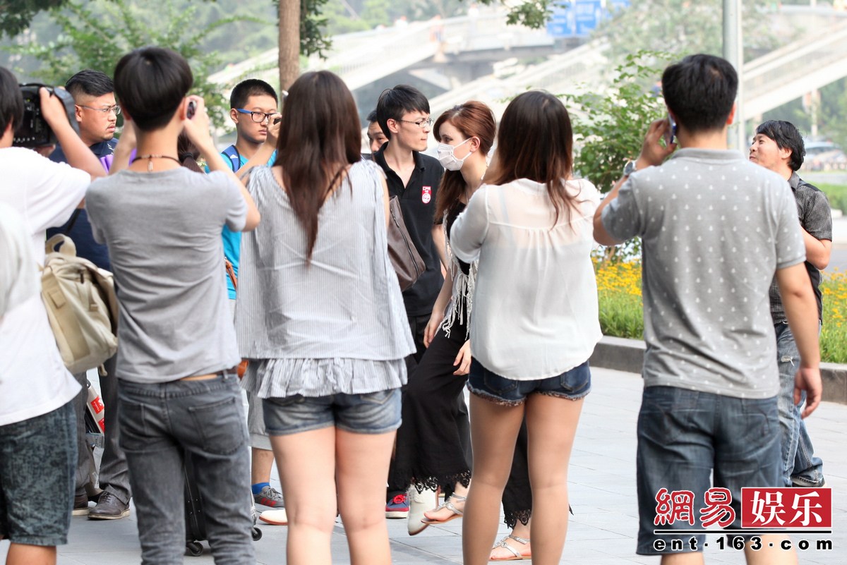 泷泽萝拉  av无修正 