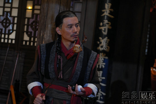 杨皓宇被侃“史上年纪最大新人”_手机网易网