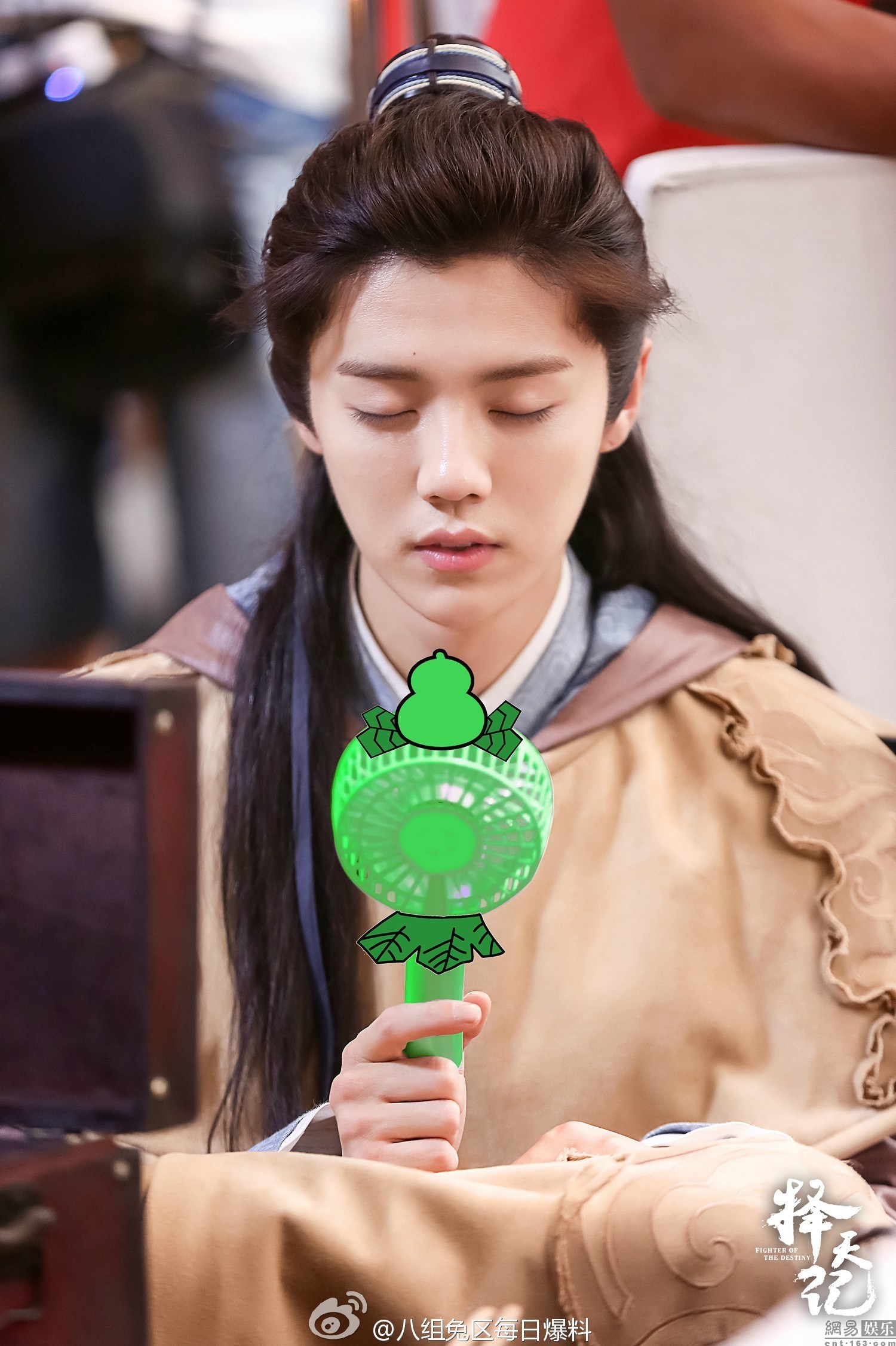 好一个书生！鹿晗《择天记》古装造型曝光_手机网易网