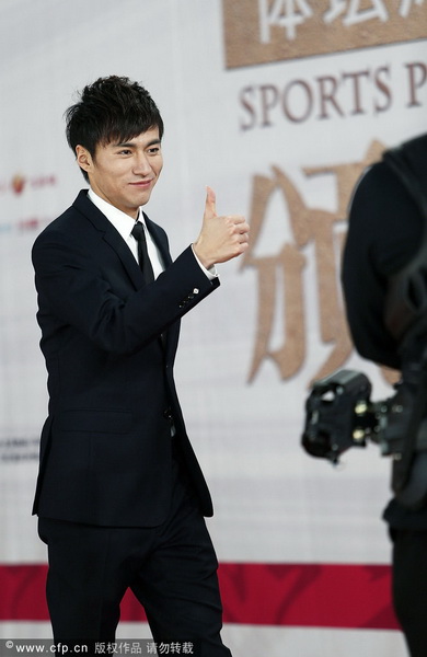 2013年1月19日晚7点30分，“2012CCTV体坛风云人物”颁奖盛典在国家体育馆举行。孙杨、叶诗文分获最佳男女运动员，姚明获评委会大奖。