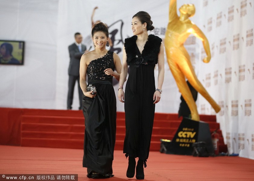 2013年1月19日晚7点30分，“2012CCTV体坛风云人物”颁奖盛典在国家体育馆举行。孙杨、叶诗文分获最佳男女运动员，姚明获评委会大奖。