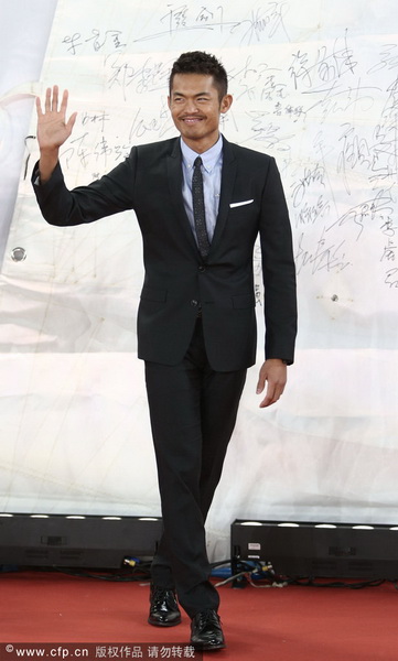 2013年1月19日晚7点30分，“2012CCTV体坛风云人物”颁奖盛典在国家体育馆举行。孙杨、叶诗文分获最佳男女运动员，姚明获评委会大奖。