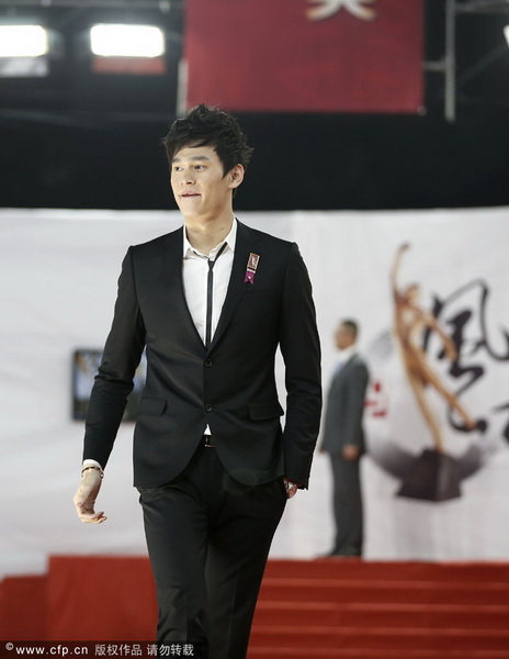 2013年1月19日晚7点30分，“2012CCTV体坛风云人物”颁奖盛典在国家体育馆举行。孙杨、叶诗文分获最佳男女运动员，姚明获评委会大奖。