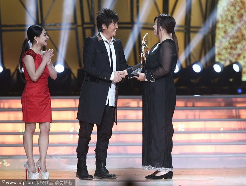 2013年1月19日晚7点30分，“2012CCTV体坛风云人物”颁奖盛典在国家体育馆举行。孙杨、叶诗文分获最佳男女运动员，姚明获评委会大奖。