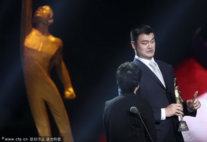 2013年1月19日晚7点30分，“2012CCTV体坛风云人物”颁奖盛典在国家体育馆举行。孙杨、叶诗文分获最佳男女运动员，姚明获评委会大奖。