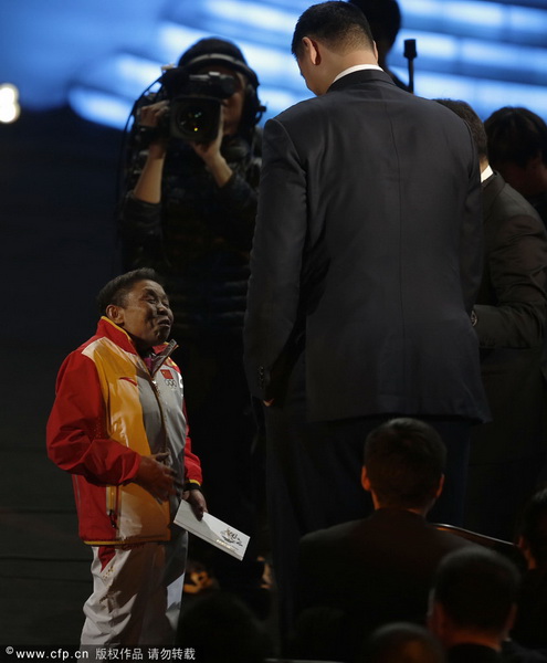 2013年1月19日晚7点30分，“2012CCTV体坛风云人物”颁奖盛典在国家体育馆举行。孙杨、叶诗文分获最佳男女运动员，姚明获评委会大奖。