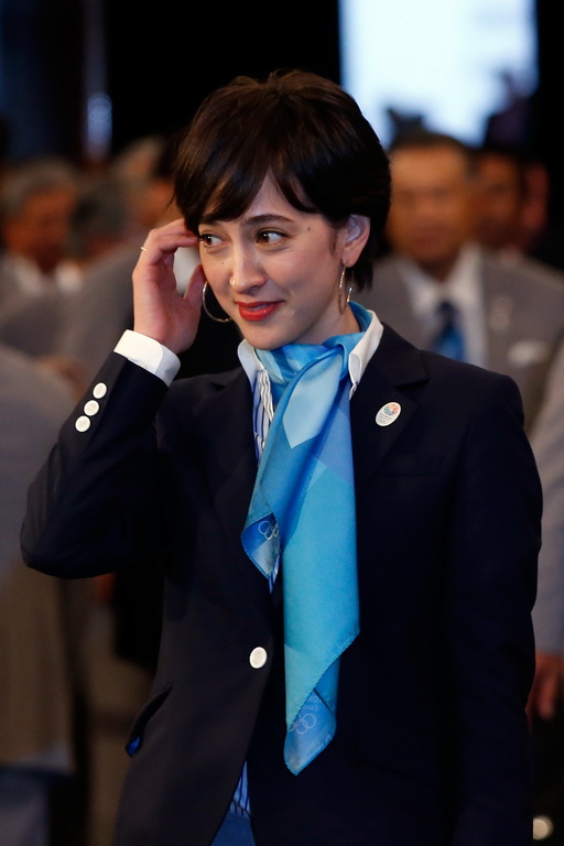 北京时间9月8日，日本东京正式赢得2020年夏季奥运会的主办权，日本著名女主播泷川雅美作为申奥代表团一员上台发言，这位日法混血美女成为人们关注的焦点。泷川雅美出生于1977年，在日本国内人气很高，曾出演了《职业棒球新闻》、《少年TIRE》、《FNN SUPER NEWS》等节目，在今年3月开始转战电台和解说节目，与此同时，日本花边网站也曝光疑似泷川雅美与白人男子的长达40分钟的不雅视频。