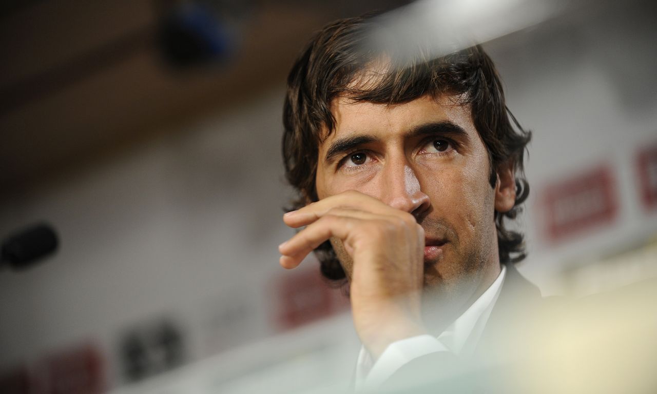 老去的金童:劳尔欧文退役 41岁皮耶罗仍战斗