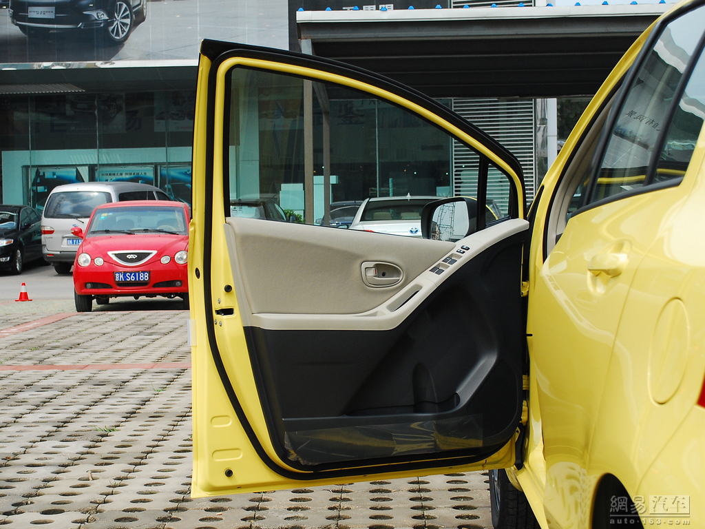 车辆提供:北京奥吉通丰瑞汽车销售有限公司　电话:010-65755588