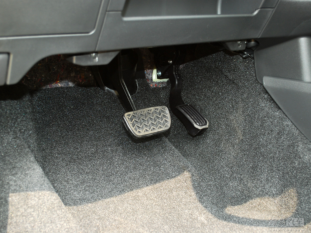 车辆提供:北京奥吉通丰瑞汽车销售有限公司　电话:010-65755588