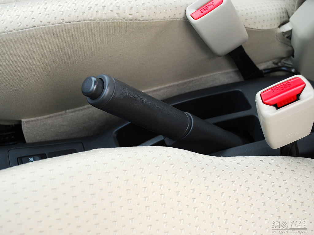 车辆提供:北京奥吉通丰瑞汽车销售有限公司　电话:010-65755588