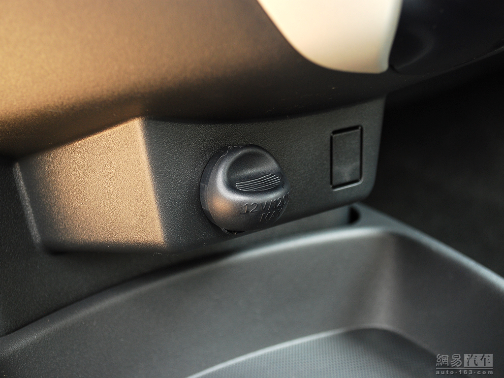 车辆提供:北京奥吉通丰瑞汽车销售有限公司　电话:010-65755588