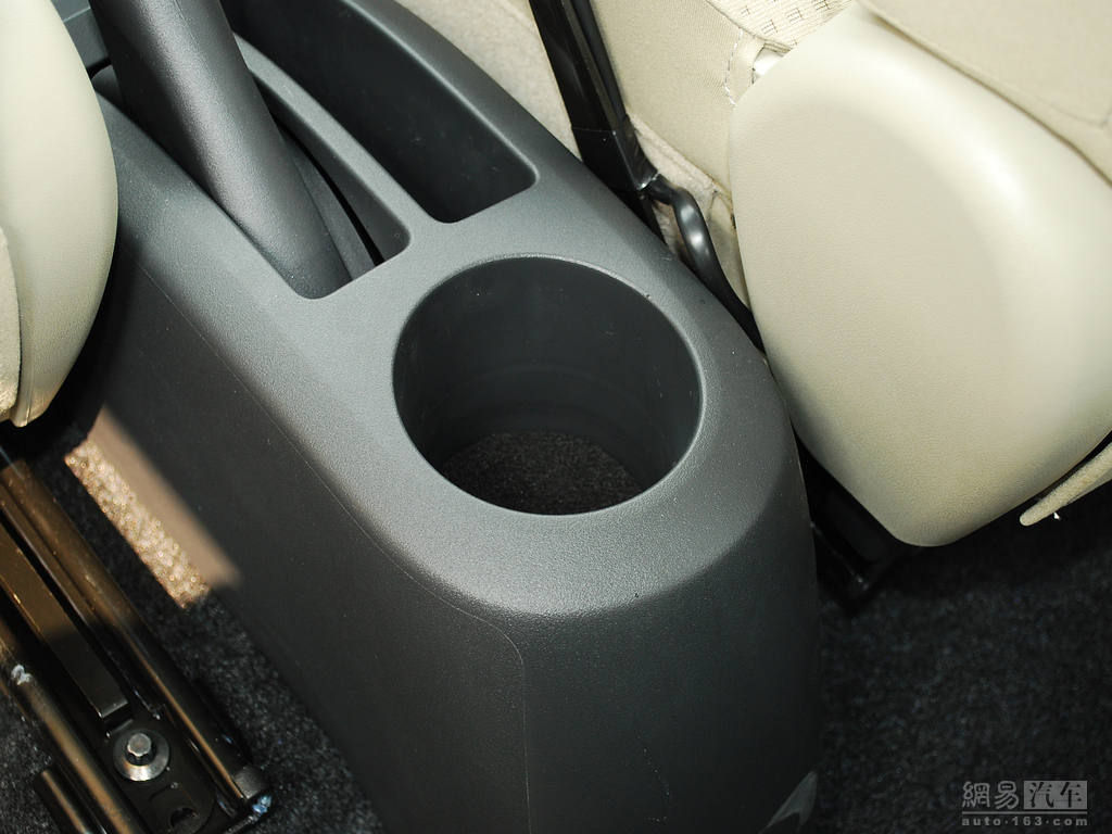 车辆提供:北京奥吉通丰瑞汽车销售有限公司　电话:010-65755588