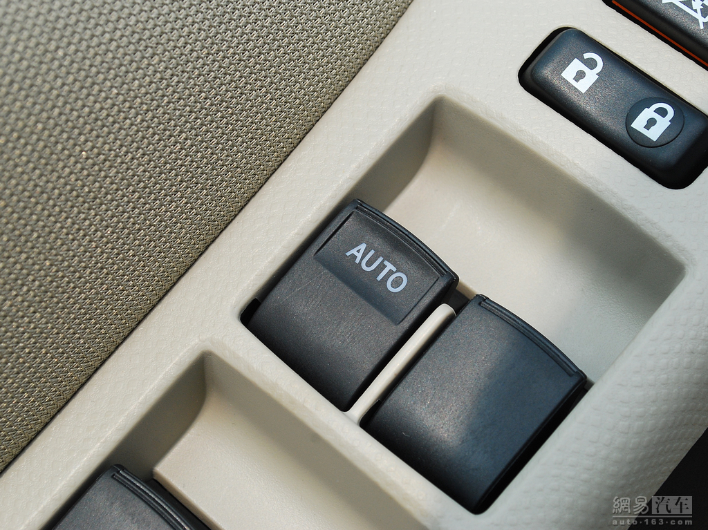 车辆提供:北京奥吉通丰瑞汽车销售有限公司　电话:010-65755588