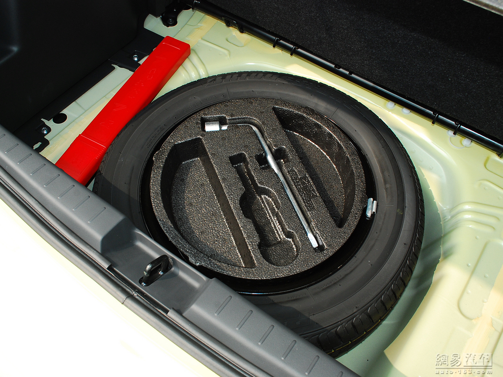 车辆提供:北京奥吉通丰瑞汽车销售有限公司　电话:010-65755588