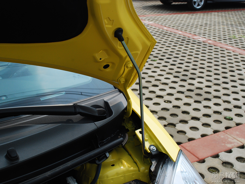 车辆提供:北京奥吉通丰瑞汽车销售有限公司　电话:010-65755588