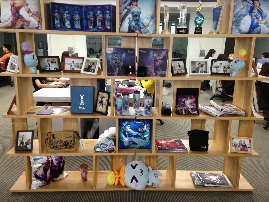 雷火工作室推出的游戏周边产品