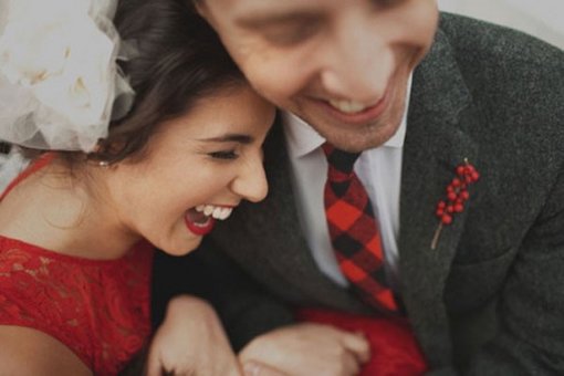 加州长滩婚姻和性情研究中心的威廉。哈曼(William Hartman)和玛里林。菲茨(Marilyn Fithian)医生进行了22年的研究，忠实地在实验室里记录高潮反应。根据他们的记录，在一小时内，女性最多能有惊人的134次高潮，而男性最多的是16次。 