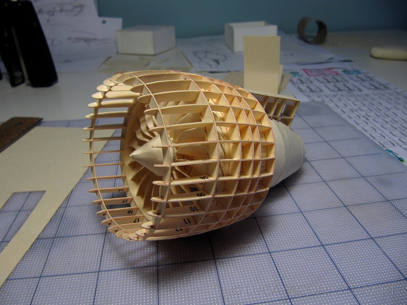 虽然发动机整流罩位于模型内部，但斯图尔特还是一丝不苟地将其做了出来。