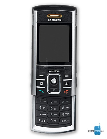 SGH-D720是三星旗下首批搭载Symbian系统的智能手机之一。这款手机非常小巧，但由于是滑盖机，厚度显得有些夸张，这种翻盖设计在当时非常流行。这款手机配备分辨率为176x220像素的1.8寸显示屏，130万摄像头以及192MHz处理器。