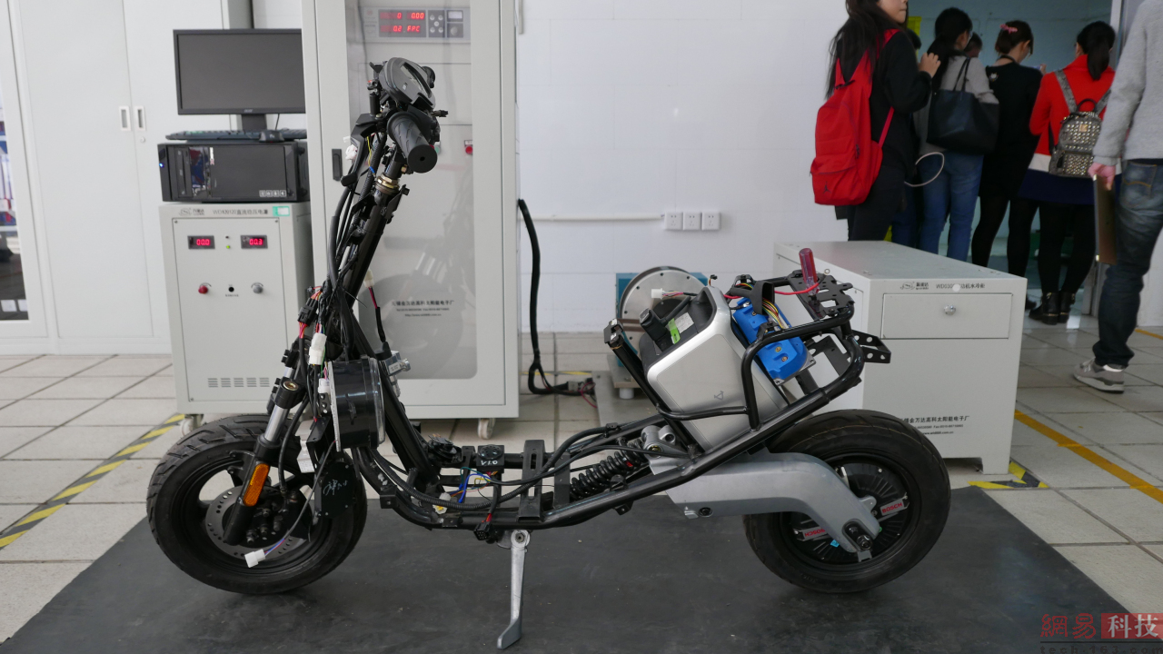 整车的供电系统测试。（来源：网易科技）