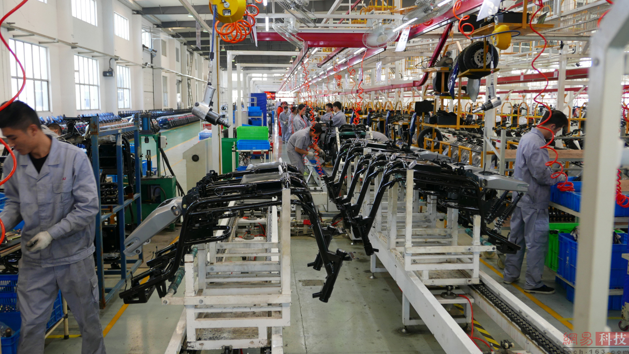 所有组装的起点均为车架。（来源：网易科技）