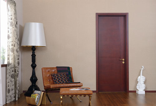 2003年推出的新古典主义系列新款，细腻华贵的直花梨材质和经典造型，03、04年风行全国的主导产品。（来源：网易家居）