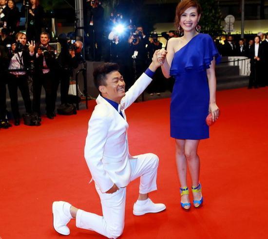 王宝强、马蓉昔日恩爱照（资料图）（来源：网易娱乐）