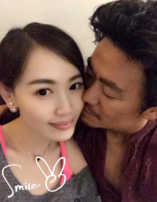 王宝强、马蓉昔日恩爱照（资料图）（来源：网易娱乐）