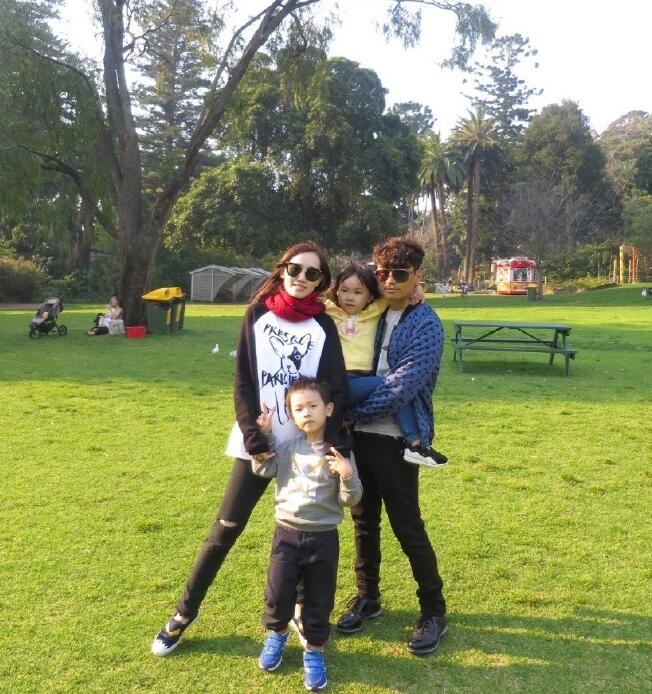 王宝强一家（资料图）（来源：网易娱乐）