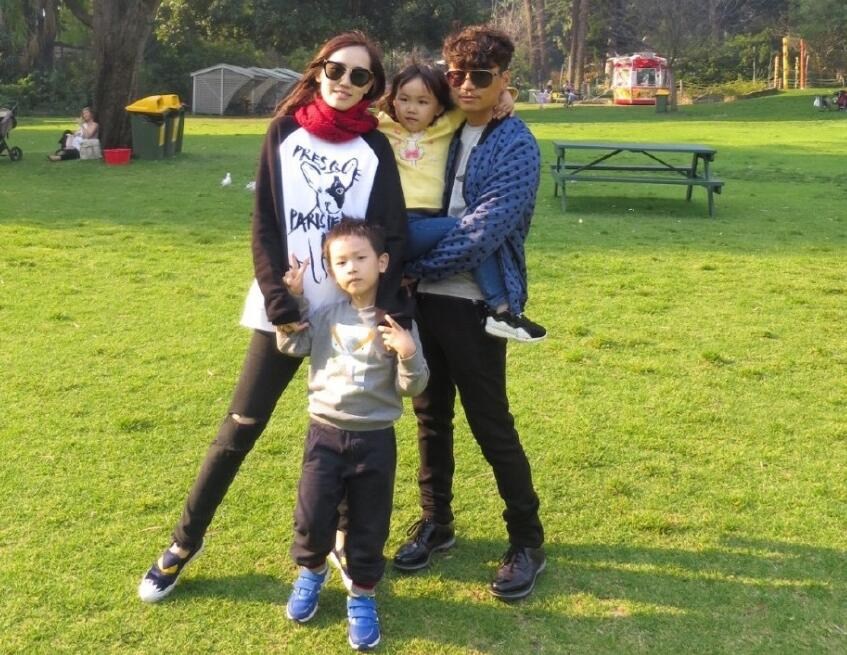 王宝强一家（资料图）（来源：网易娱乐）