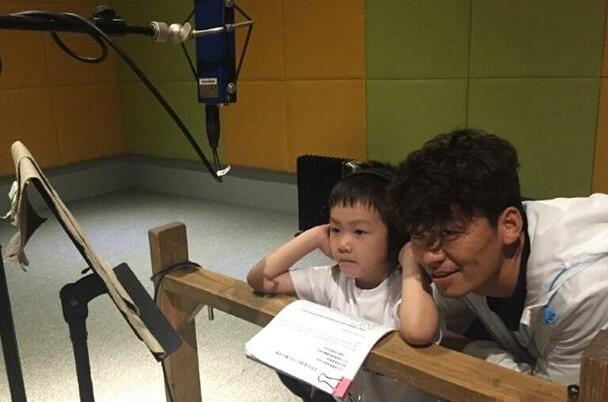 王宝强和马蓉儿子（资料图）（来源：网易娱乐）