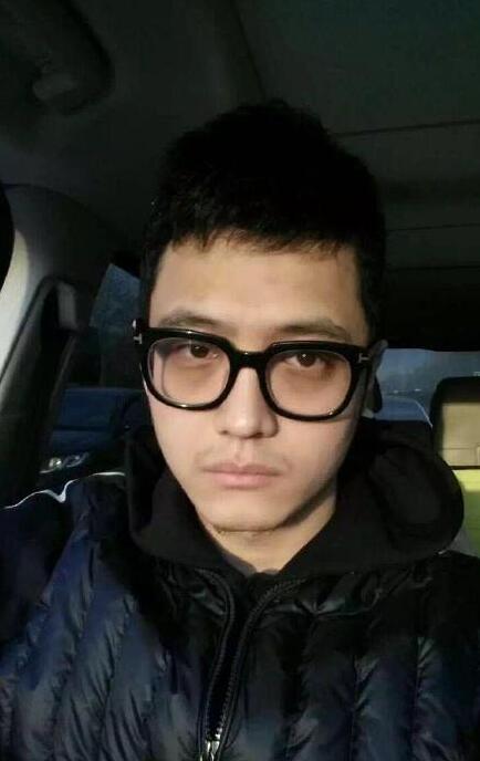 王宝强的经纪人宋喆（来源：网易娱乐）